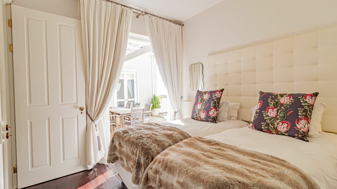 Six Selbourne - Third Bedroom with patio access