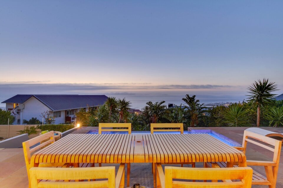 Calico - Outside Dining