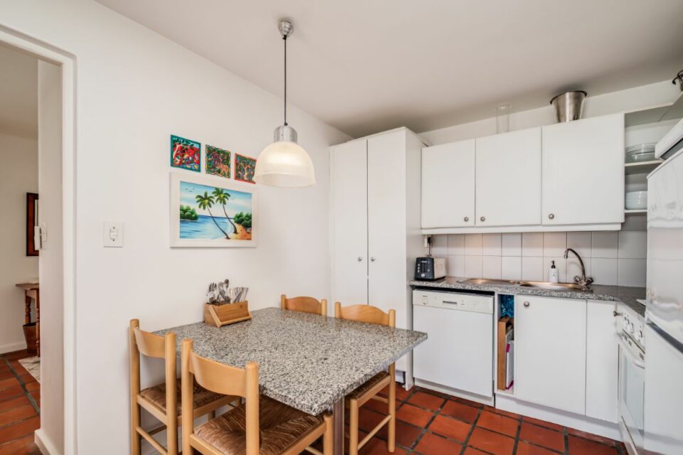 Camps Bay Terrace Palm Suite - Kitchen