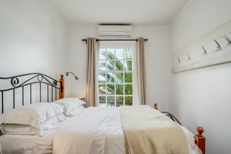 Camps Bay Terrace Palm Suite - Main Bedroom