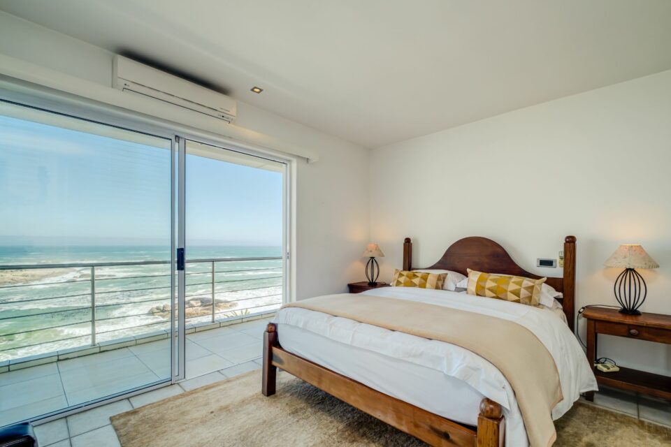 Camps Bay Terrace Penthouse - Main Bedroom Sea Views