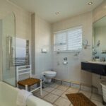 Camps Bay Terrace Penthouse - Bathroom