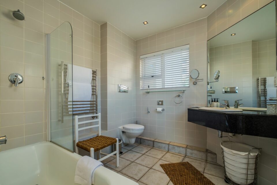 Camps Bay Terrace Penthouse - Bathroom