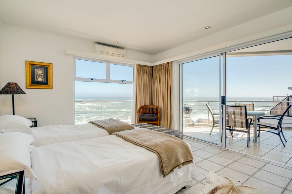Camps Bay Terrace Penthouse - Second Bedroom Views