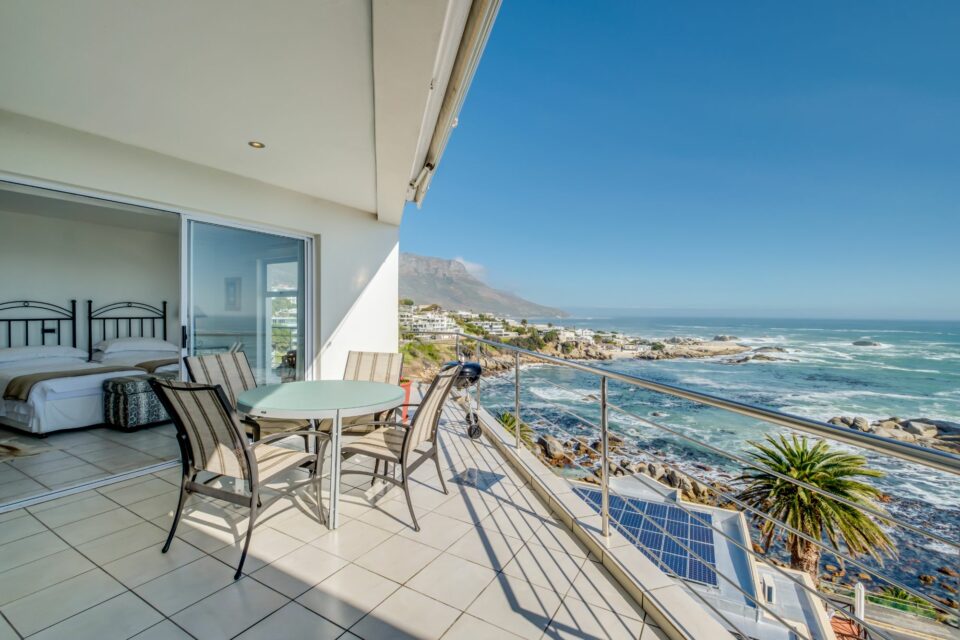 Camps Bay Terrace Penthouse - Balcony Dining