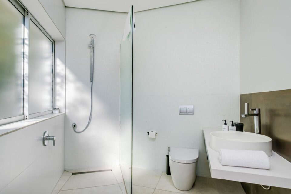 Mavambo - Shared Bathroom