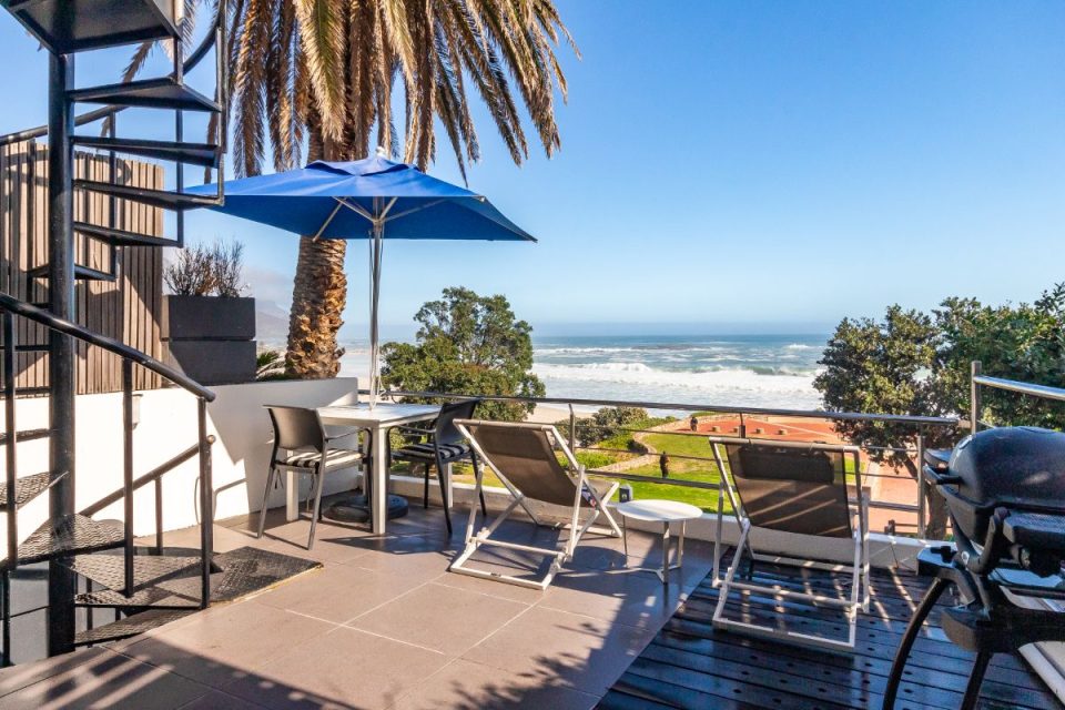 Paloma Pad - Balcony Views