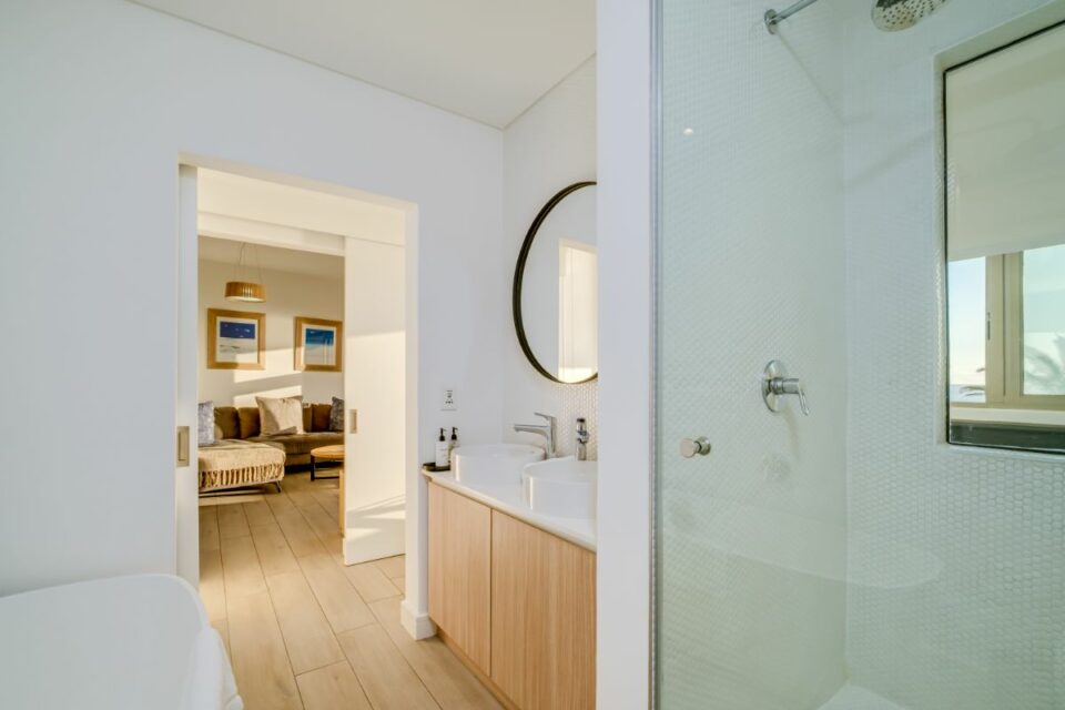 Sundowner Views - 2nd Bathroom