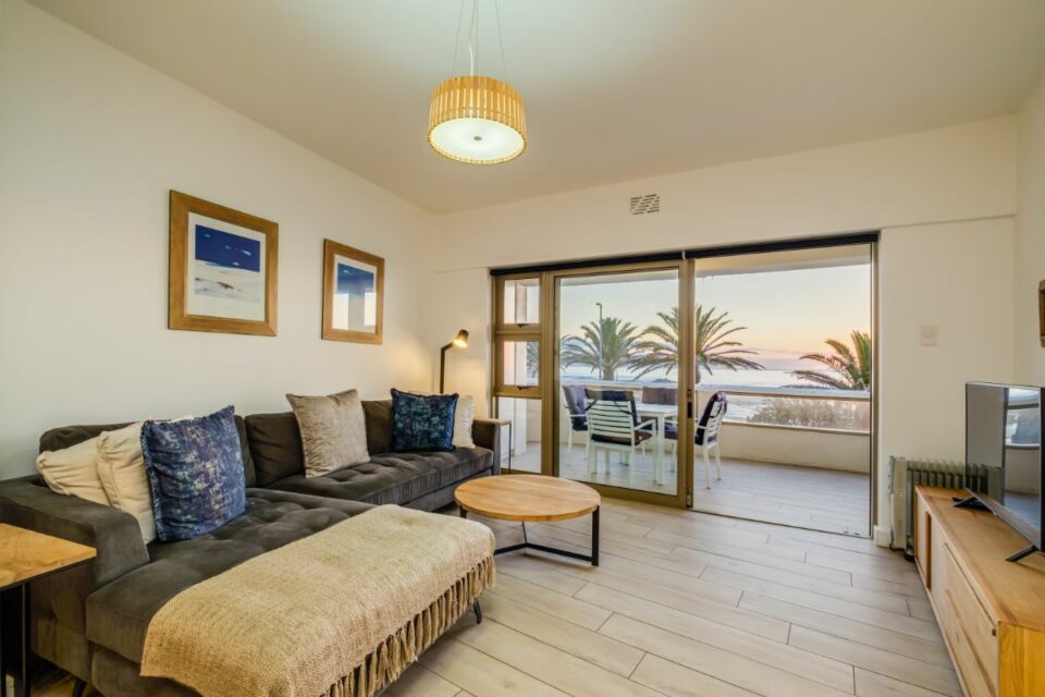 Sundowner Views - Comfortable Couches