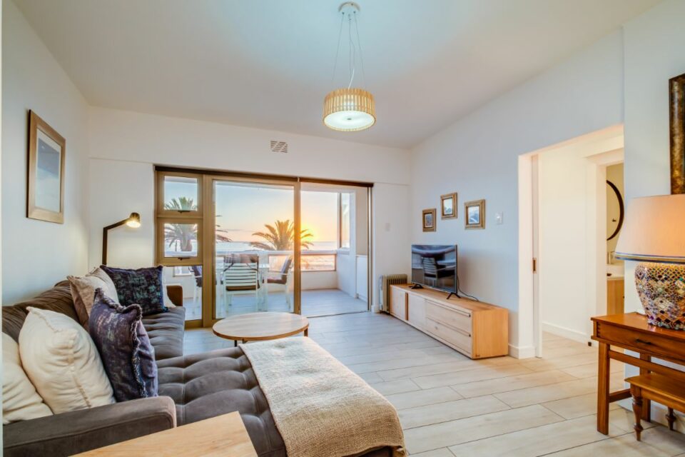 Sundowner Views - Lounge Views