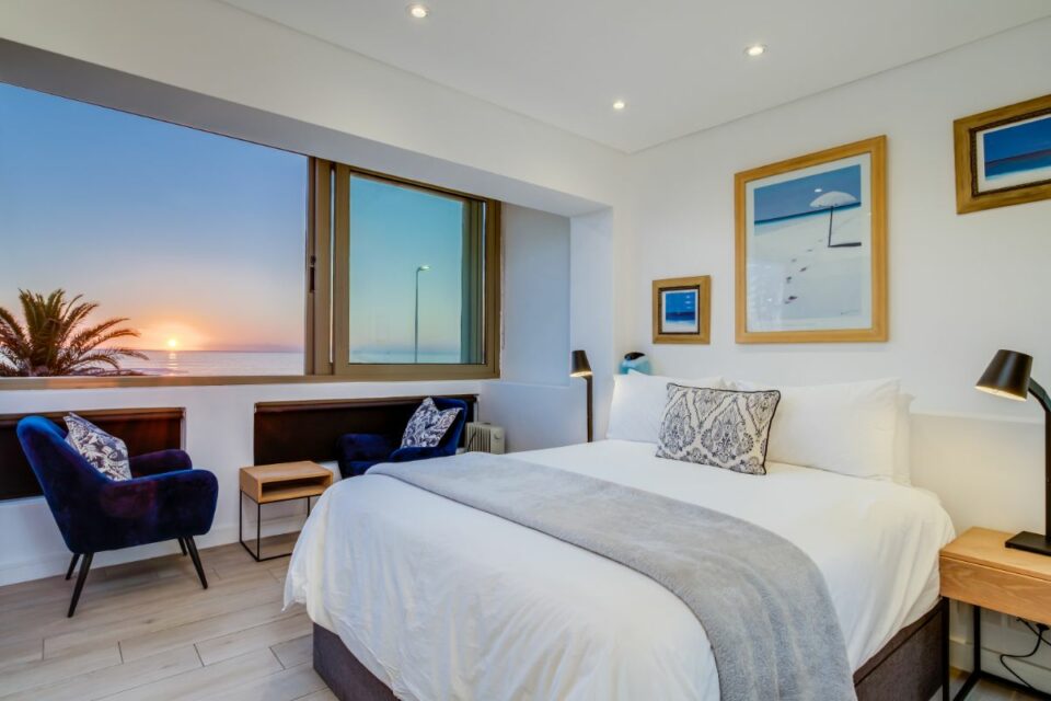Sundowner Views - Master Bedroom