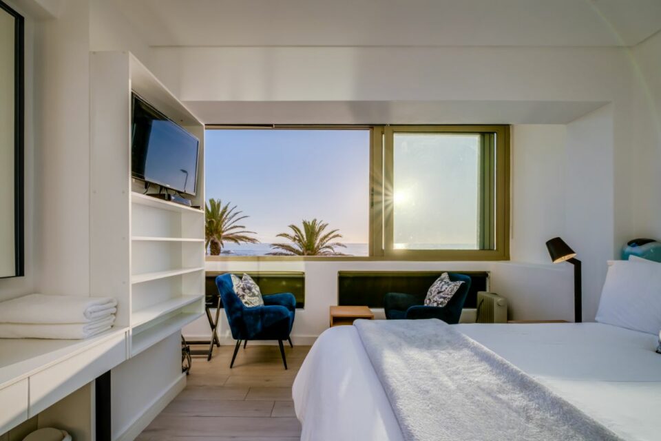 Sundowner Views - Master Views