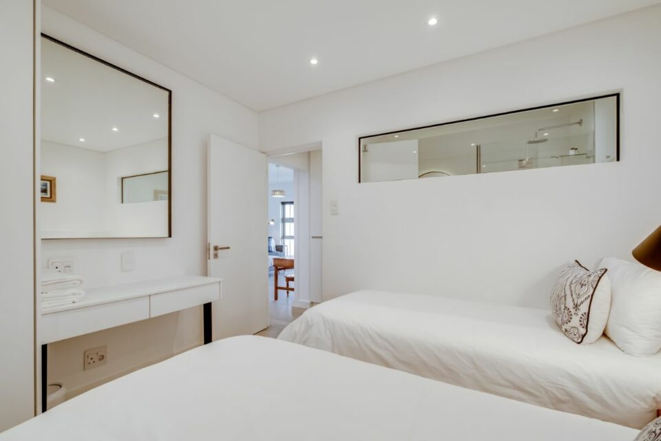 Sundowner Views - Second Bedroom