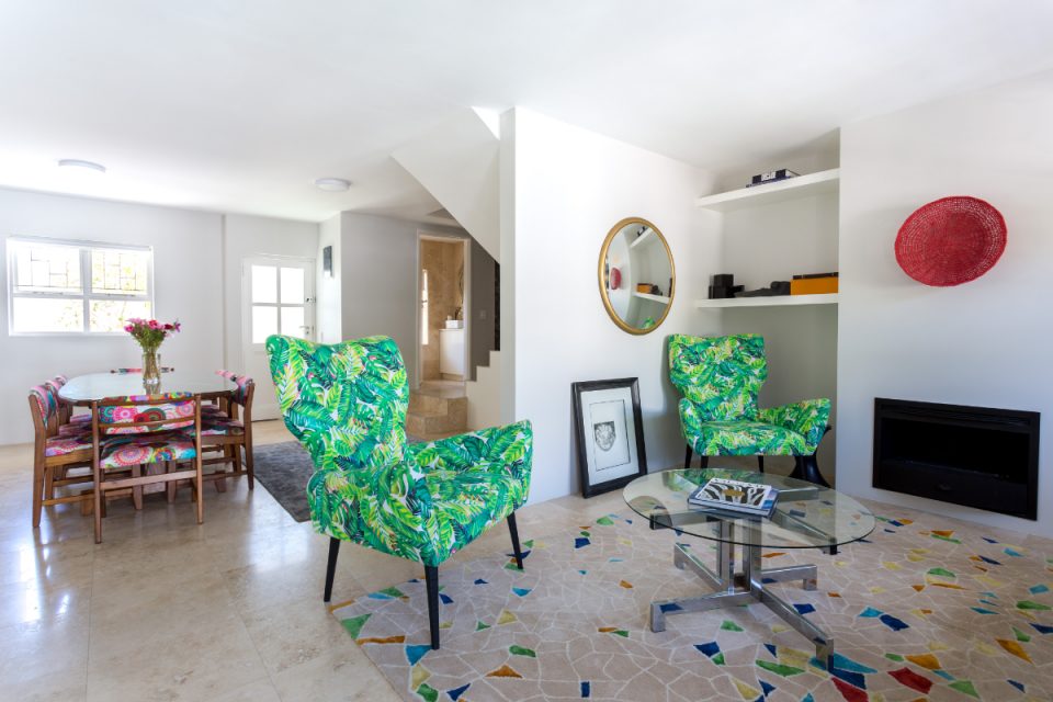 210 DWP - Living room seating