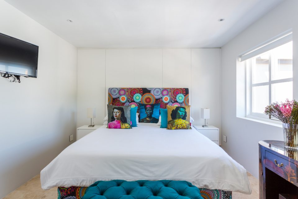 210 DWP - Main bedroom