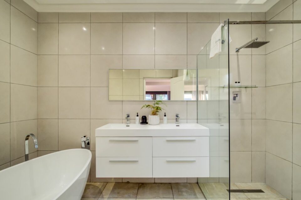 House of M - Master En-suite