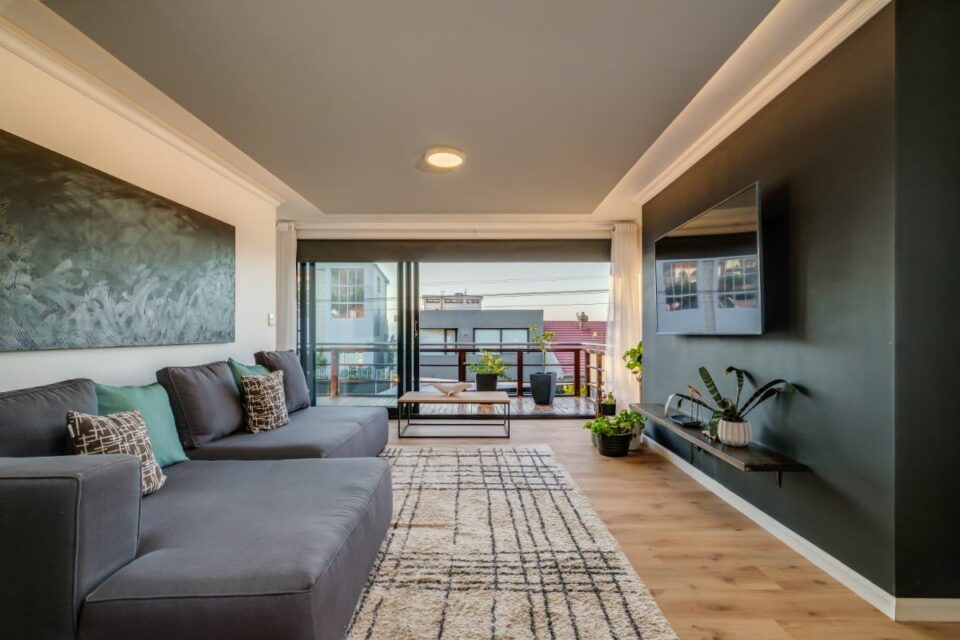 House of M - TV Lounge