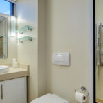 Juliette 308 - Second bathroom