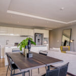 202 Warwick - Dining area