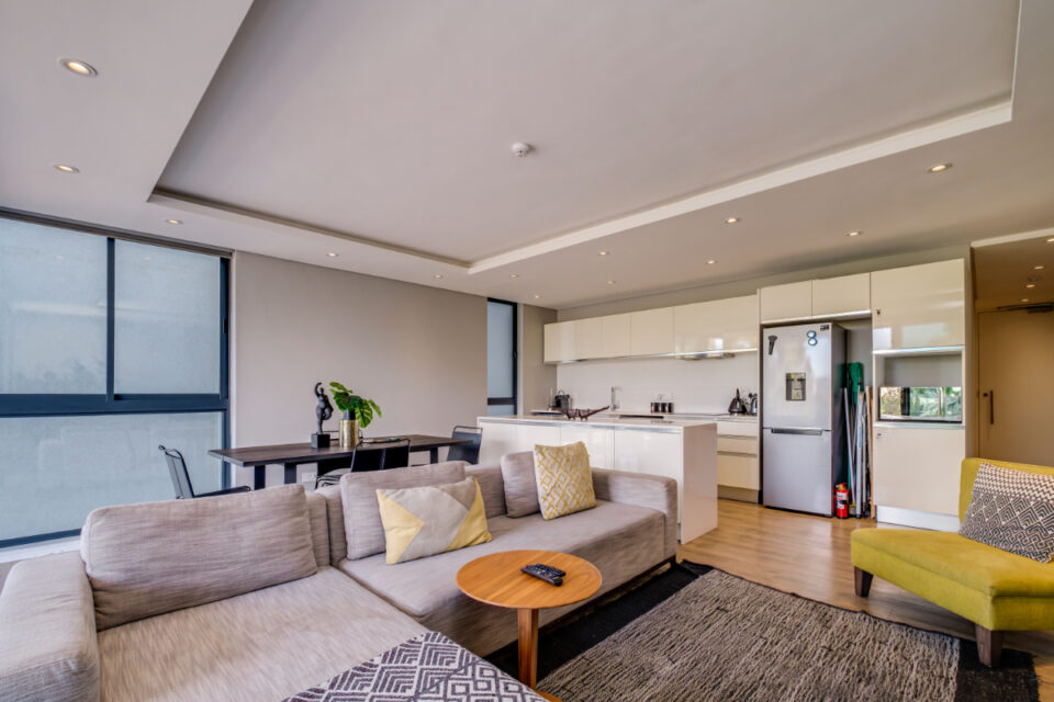 202 Warwick - Living room