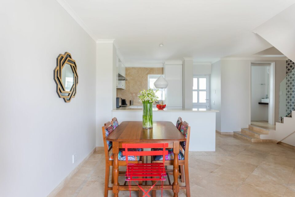 207 DWP - Dining Area