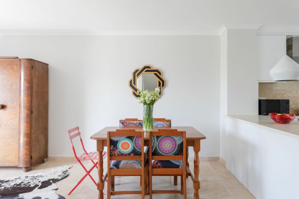 207 DWP - Dining for Four