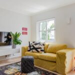 207 DWP - Living Area with TV