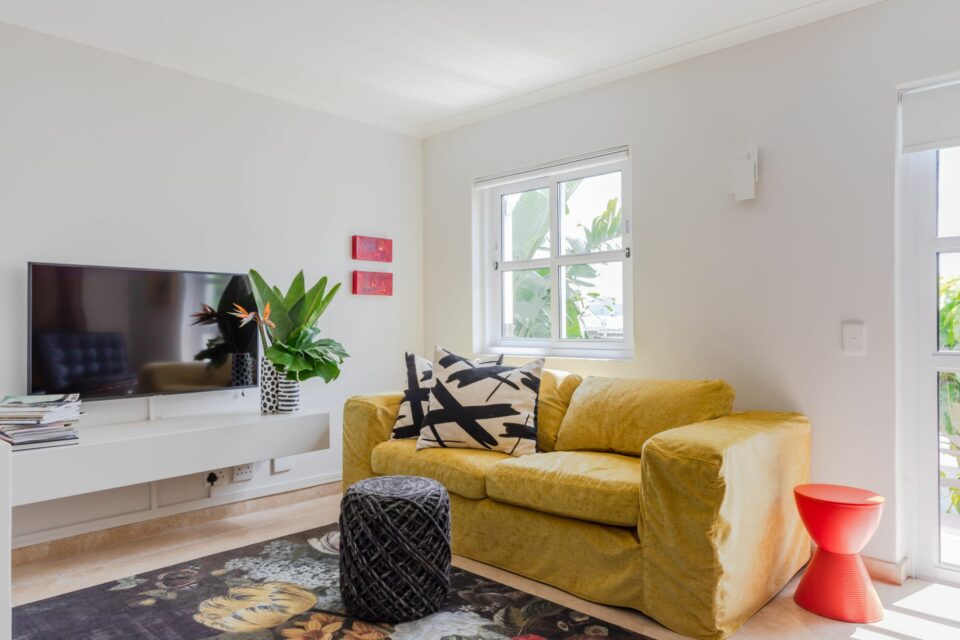 207 DWP - Living Area with TV