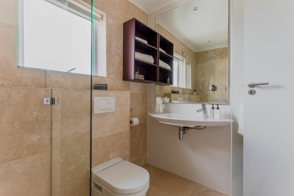 207 DWP - Shared Bathroom