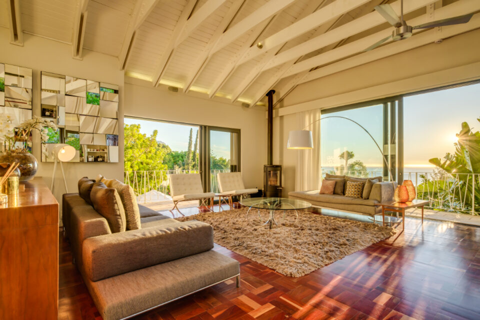 Amory - Living Area with Views