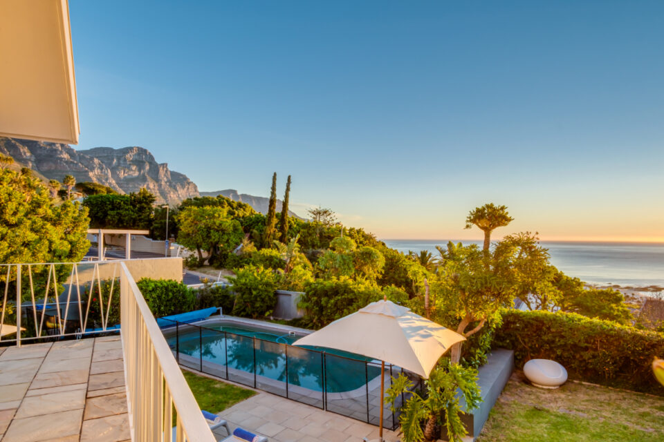 Amory - Sea and Mountain Views