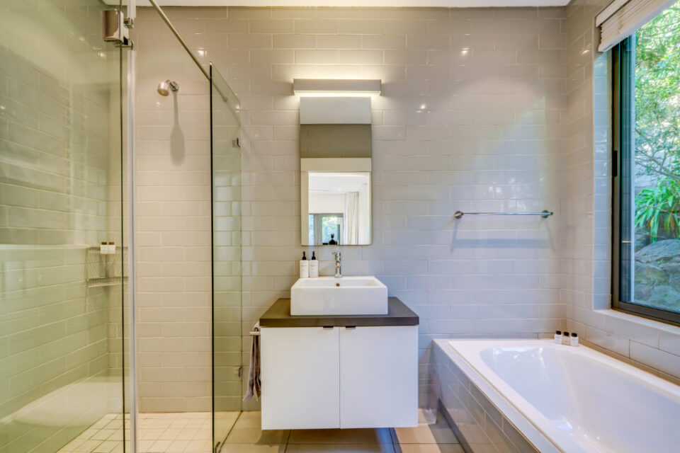 Amory - Second Bathroom