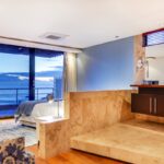 Lions Crest - Master 1 with En-suite