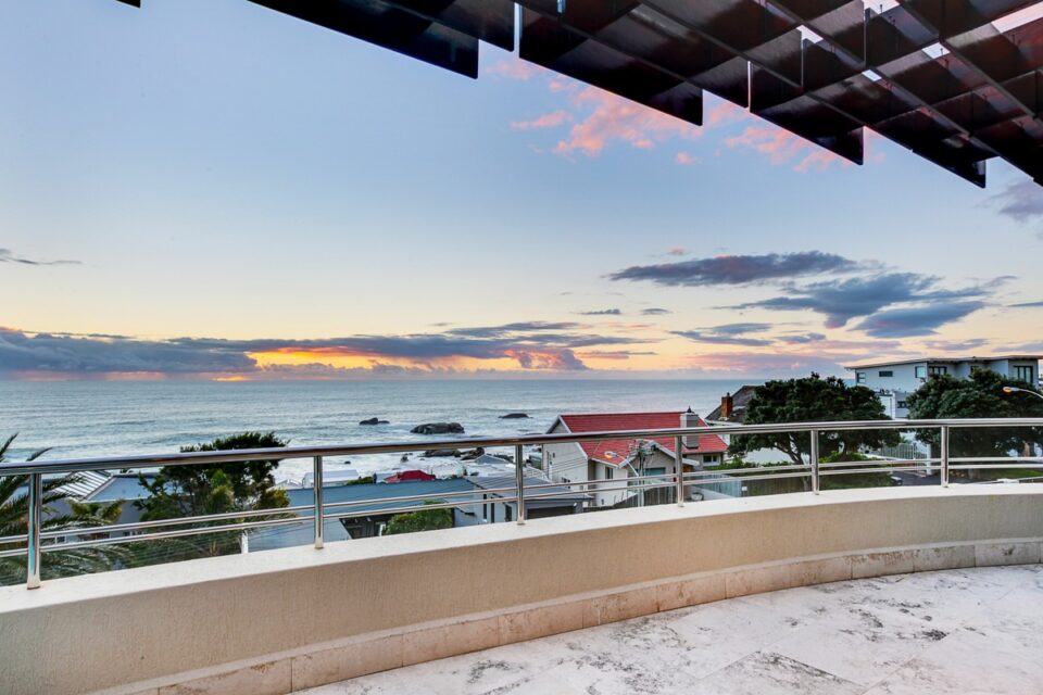 Lions Crest - Sunsets