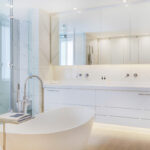 201 Parama - Master en-suite