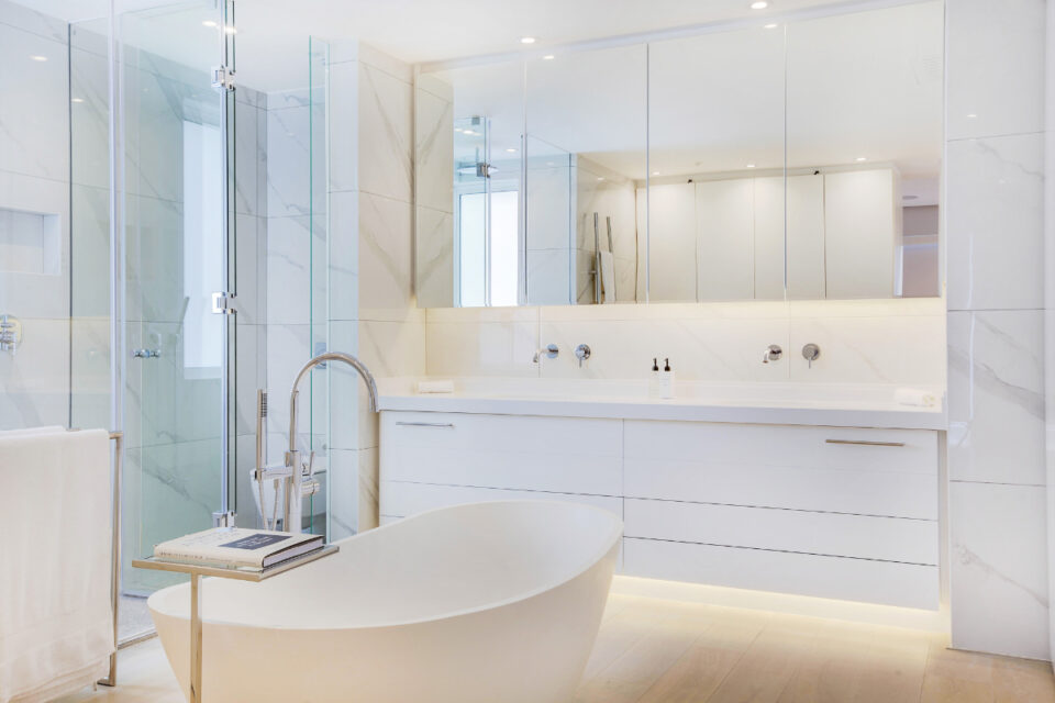 201 Parama - Master en-suite