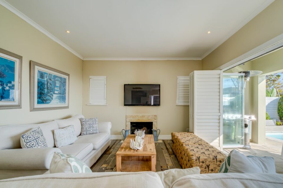 Barbados - Comfortable Living Room