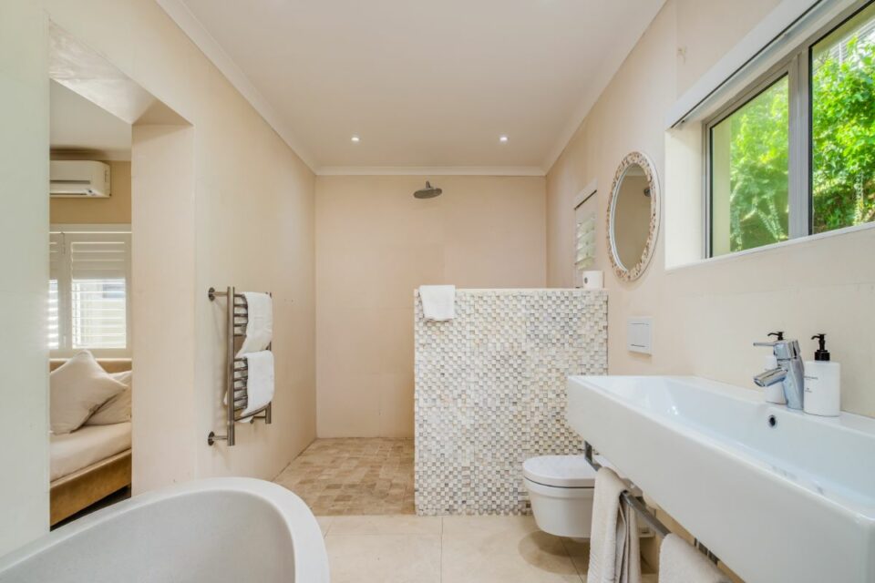 Barbados - Master En-suite with Bath