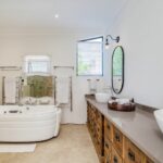 The Grange - Master En-suite