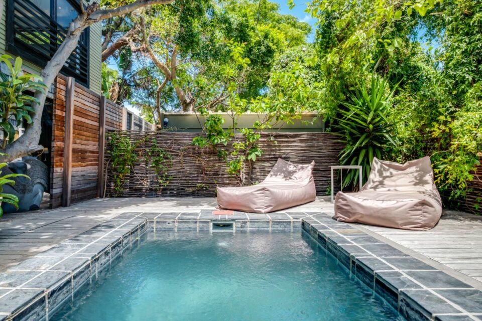 17 Geneva Lower - Poolside Chilling