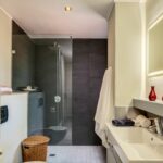 17 Geneva Lower - En-suite