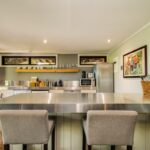 17 Geneva Middle - Stylish Kitchen