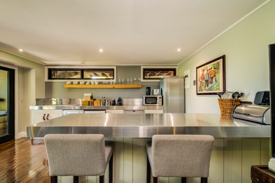 17 Geneva Middle - Stylish Kitchen