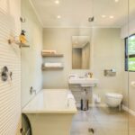 17 Geneva Middle - En-suite Bathroom