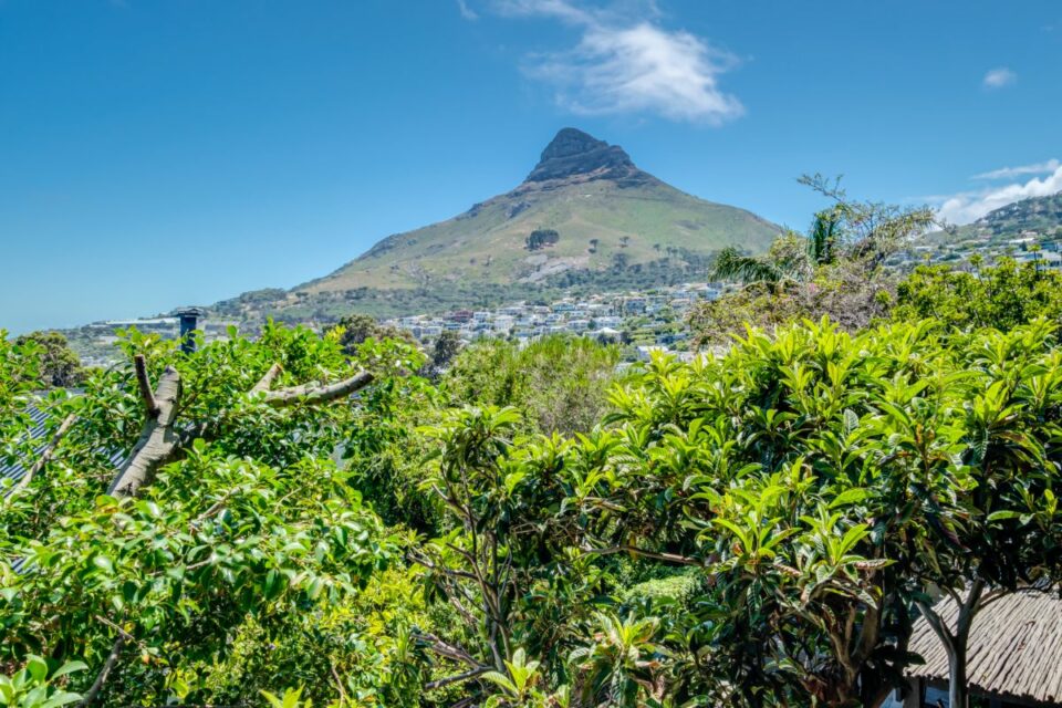 17 Geneva Middle - Lion's Head Views