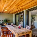 17 Geneva Middle - Dining for 4