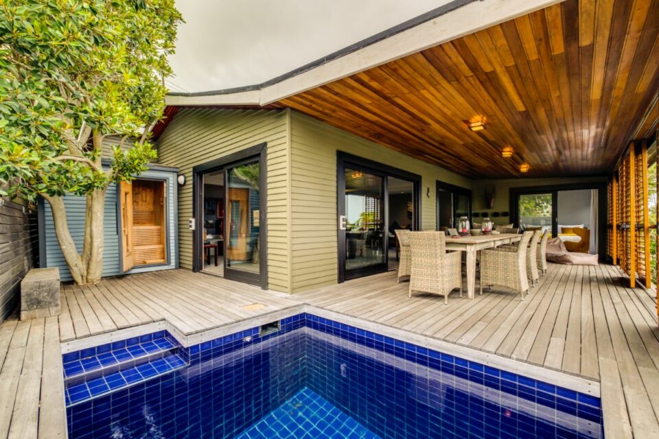 17 Geneva Upper - Deck, Pool and Sauna