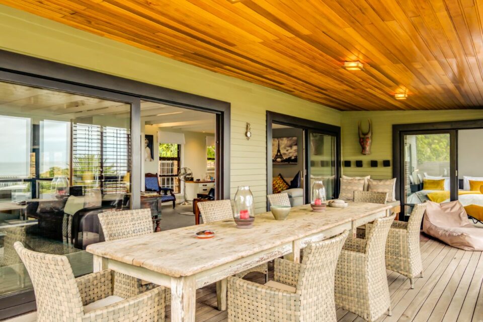 17 Geneva Upper - Private Exterior