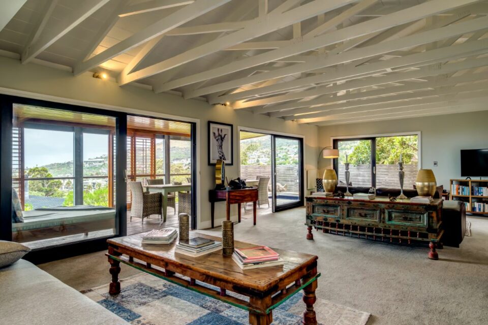 17 Geneva Upper - Open Plan Lounge with Deck Access