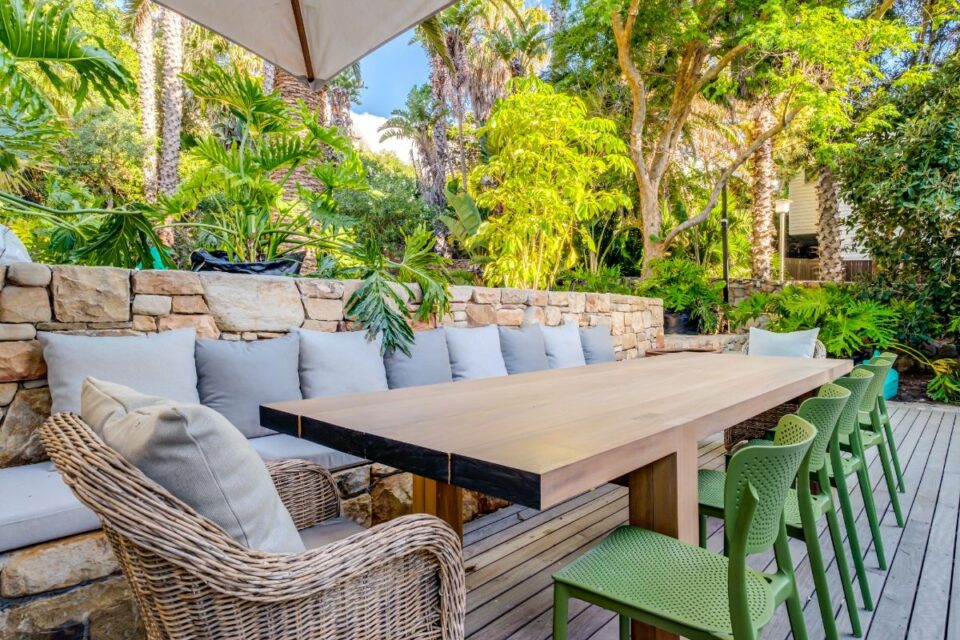 6 Glen - Garden Dining